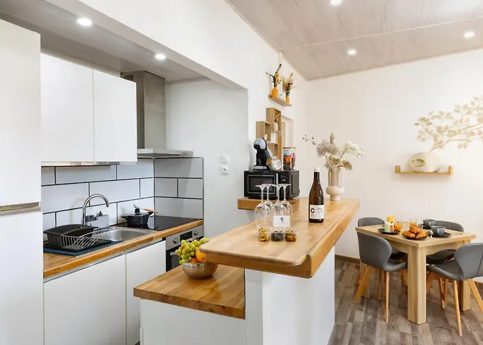 Apartment Kavi-t3 Cozy - Medieval 4 Min - Air-conditioning-parking